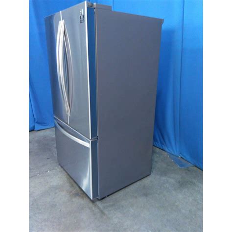Active Finish provides the popular look of a stainless steel refrigerator designed for active families, with a durable fingerprint-resistant surface that is easy to clean with a damp cloth and the added bonus of holding magnets. . Kenmore 73025